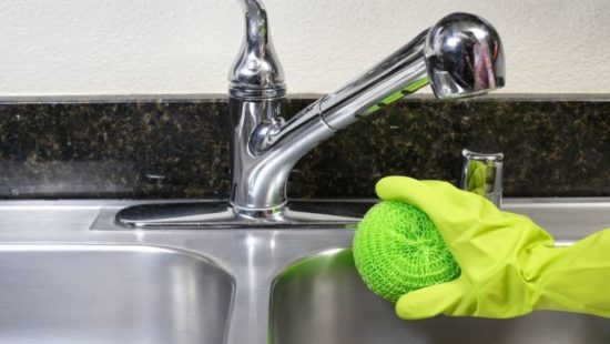 Trucos de limpieza que usan los hoteles y puedes aplicar en tu casa 5 como limpiar acero inoxidable