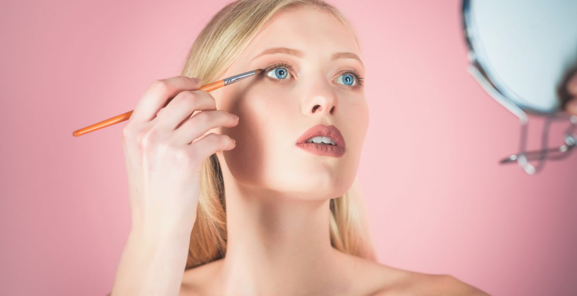 tipos de brochas para ojos