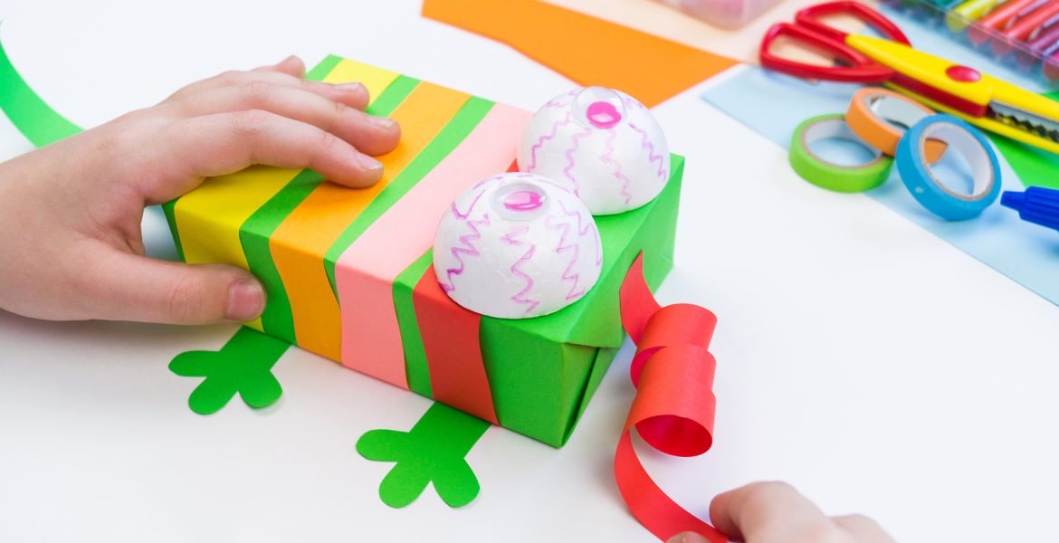 manualidades con carton de cajas