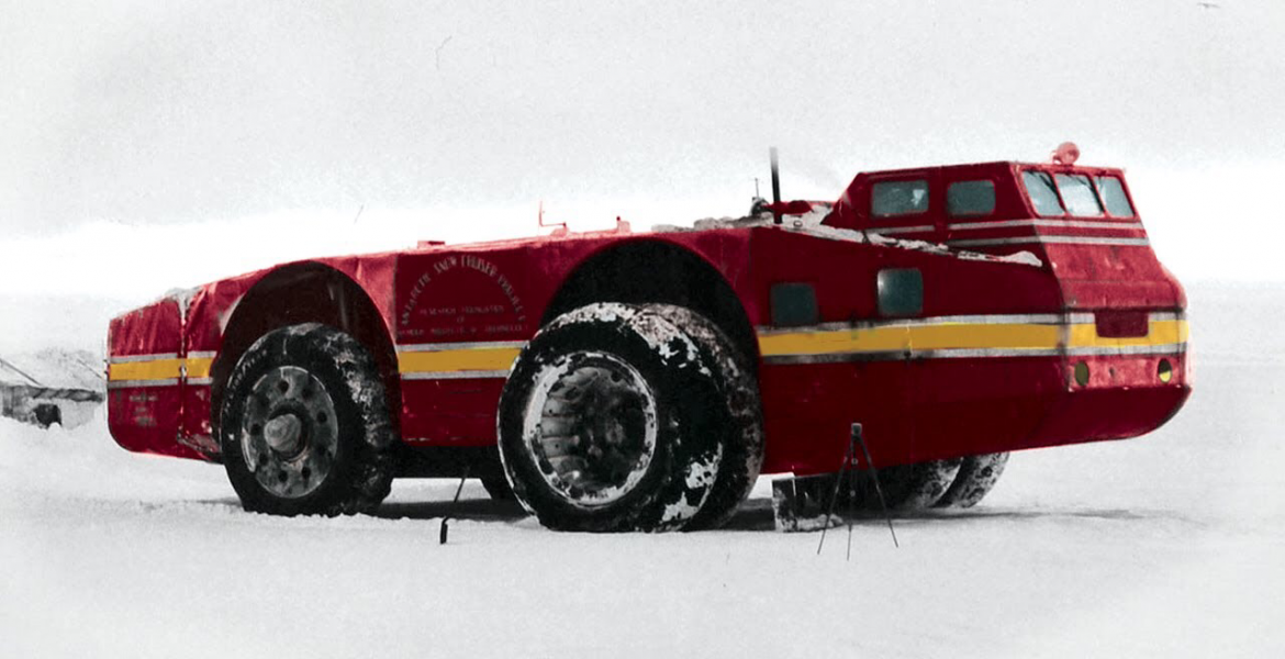 El extraño vehículo que permanece escondido en medio de la Antártida 3