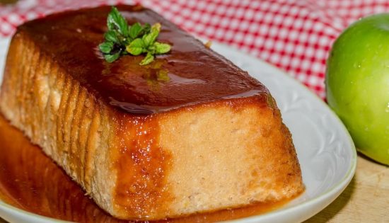 flan de compota de manzana