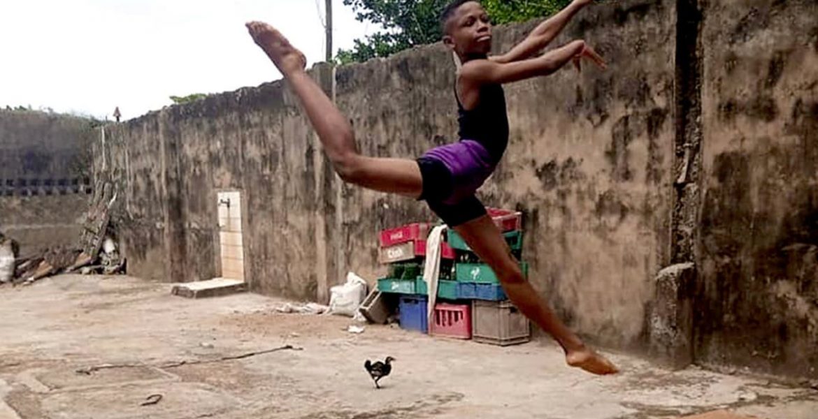 el niño nigeriano baila ballet
