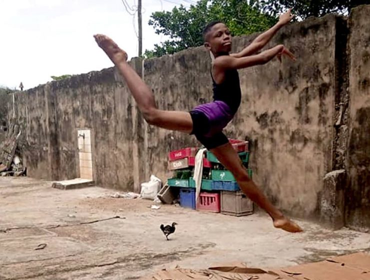 Un niño nigeriano de 11 años cautivó las redes con su baile de ballet 23 el niño nigeriano baila ballet