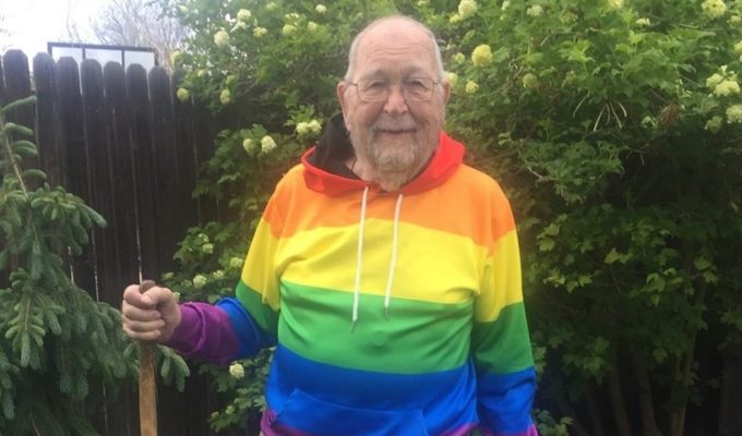 "Soy gay": a los 90 años, decidió salir del closet y sentirse "libre" por primera vez 1