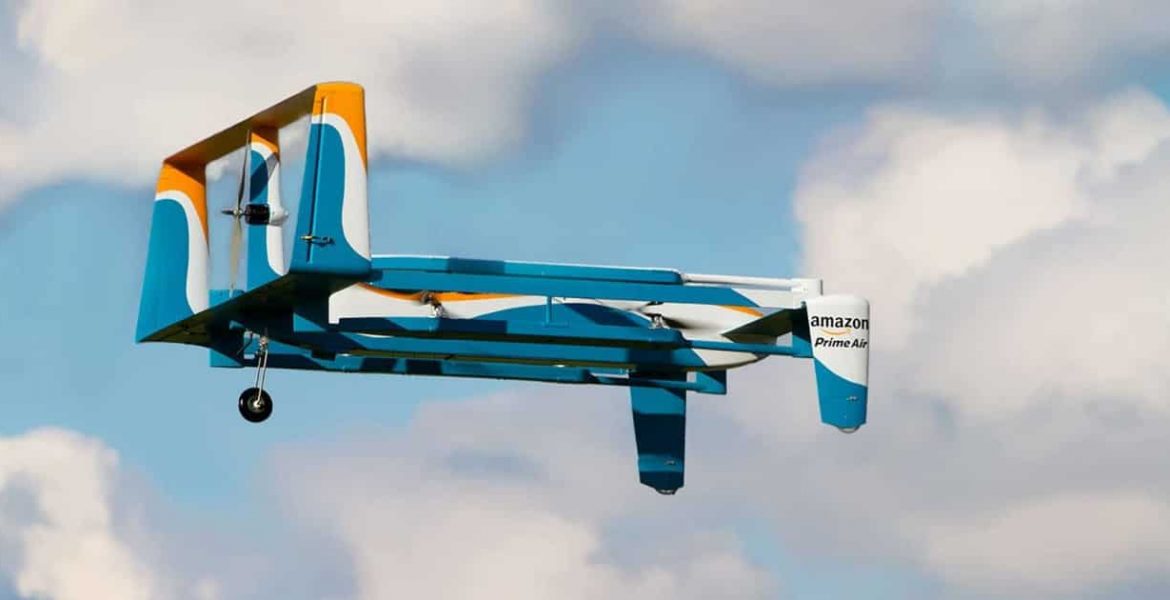 amazon dron esquiadores
