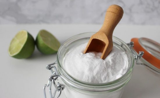 Zapatillas antes y después limpieza bicarbonato aliado en la limpieza