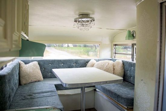 Kombi reinventada y a la venta: una camper equipada para viajar 10