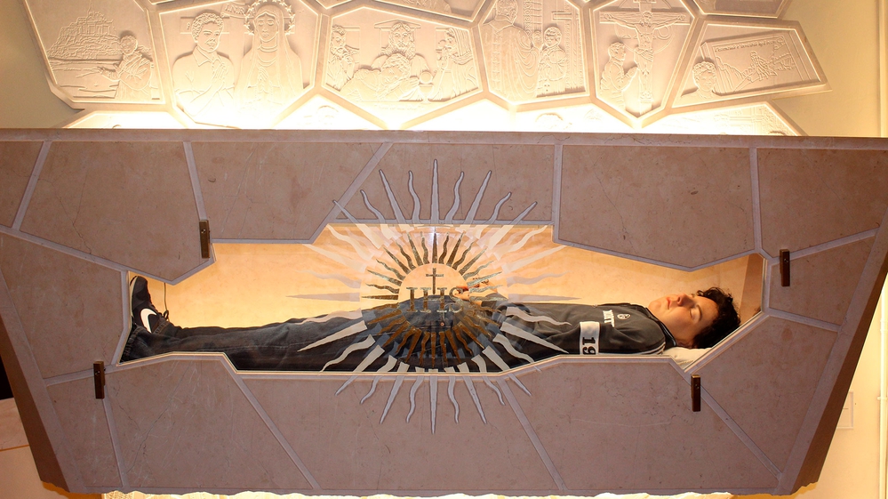 La tumba donde reposan los restos del adolescente Carlo Acutis en Asís