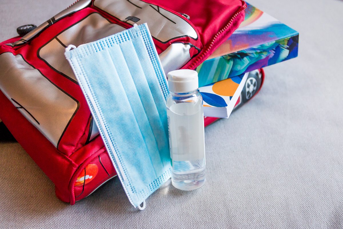 mochila escuela coronavirus