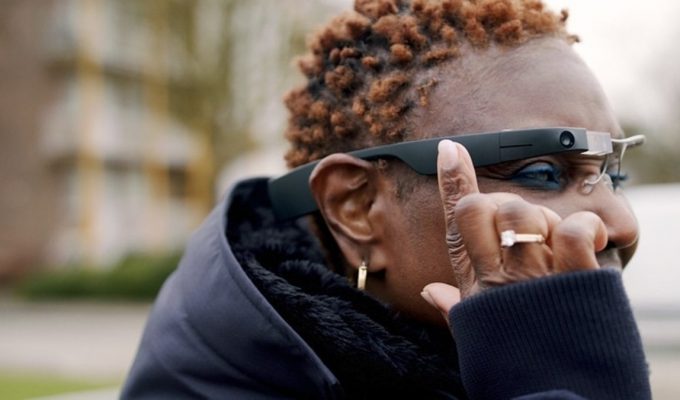 Los ciegos podrán "ver" con lentes con inteligencia artificial, pero son muy caros 1