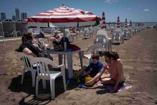 Mar del Plata: los balnearios alertan que lo primordial será la distancia y el uso de barbijos 9