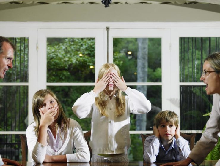 peleas familiares por secretos mentiras