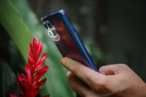 motorola g100