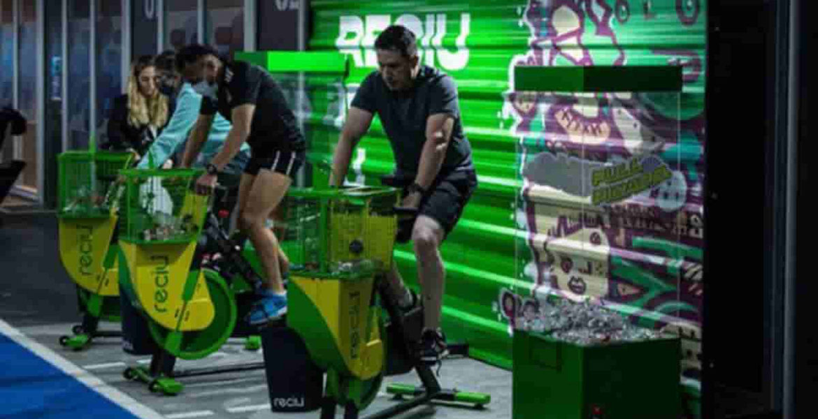 ReciU Bike bicicleta fija que recicla plastico