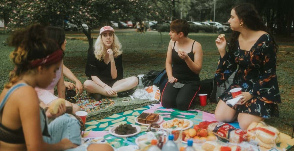 “Amigovio”, “finde” o “chat”: palabras que emergieron en los últimos 15 años 6