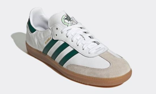 Un par de tenis clásicos Adidas Samba, un ejemplo de calzado que debe elegirse considerando el tipo de superficie, como canchas duras o para uso casual.