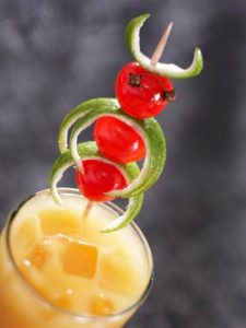 Bebidas frutales y tragos sin alcohol: coctelería 2025 15