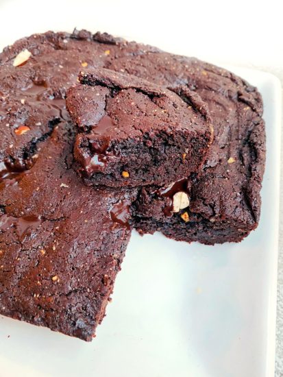 Delicias saludables: 3 recetas dulces con distintos tipos de harinas 11 receta brownies chocolate light