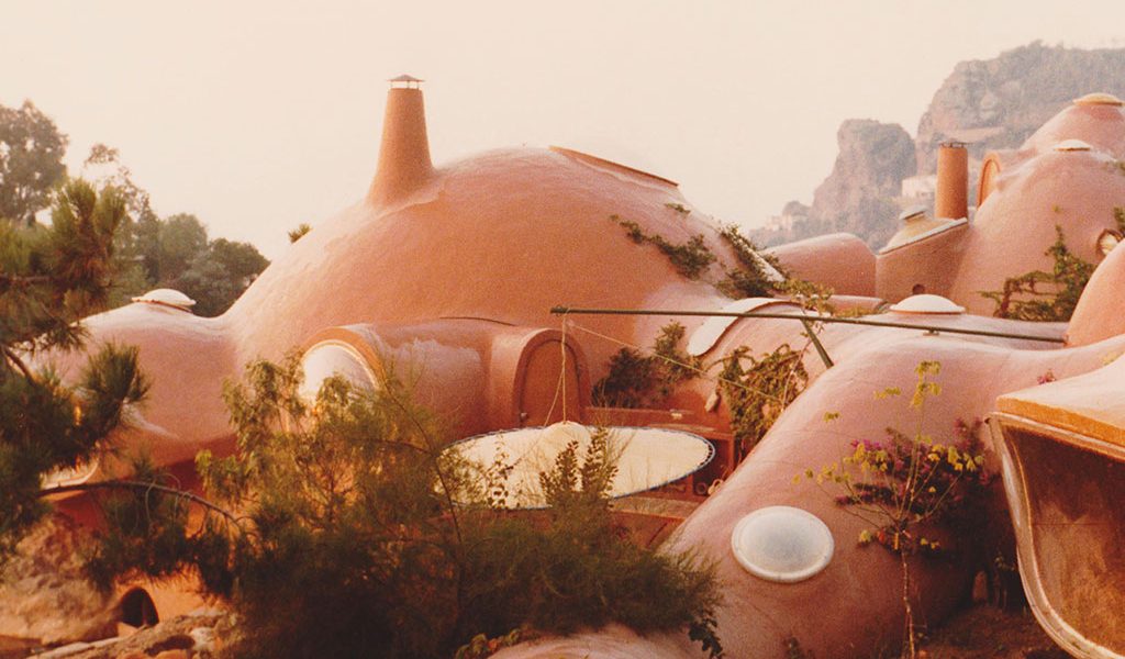 Renuevan la exótica "Maison Bernard" en el sur de Francia 1