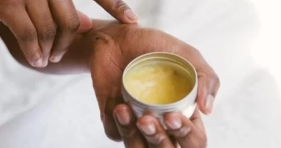 Vaselina para las arrugas: cómo usarla para reducir las huellas de los años 5