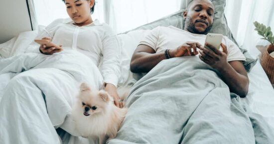 Compartir cama y telefonos