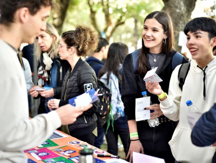 8 de cada 10 adolescentes reciben comentarios incómodos y ofensivos en la escuela 1
