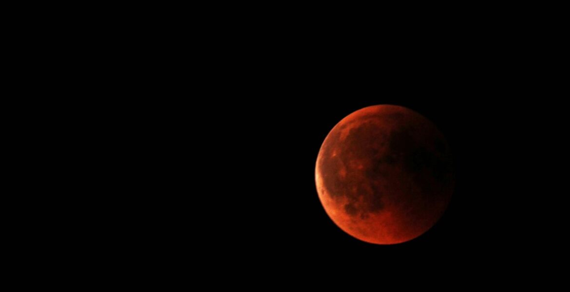 Qué es una luna de sangre