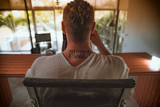 tatuajes para el cuello y la nuca