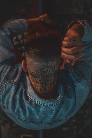 ideas de tatuajes para el cuello