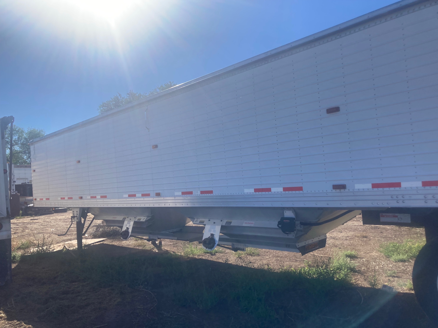 For sale 1998 empty hopper bottom excellent condition decent tires 80