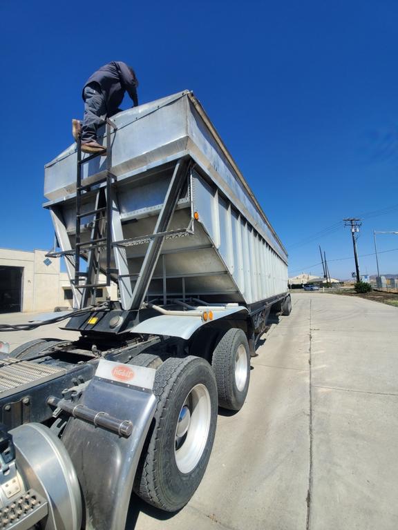 GRAIN SEMI HOPPER FOR SALE - 1983 TITAN $29,000.00 CALIFORNIA