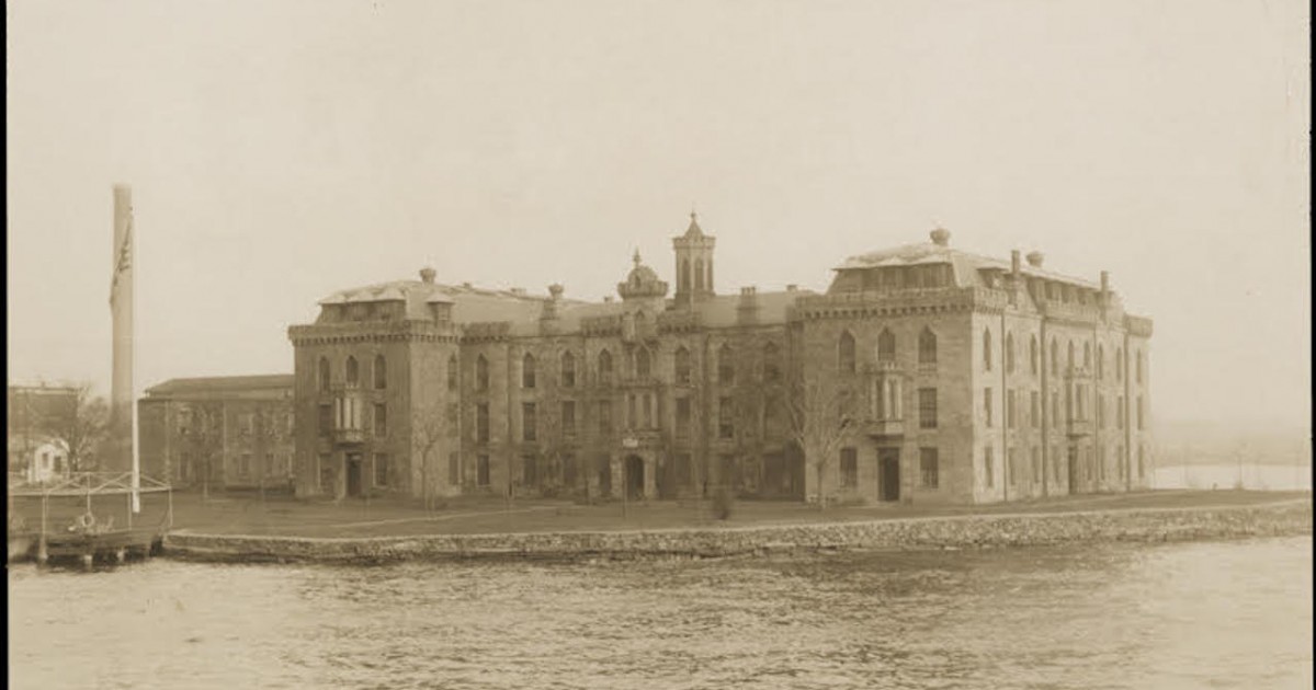 The Ruin Roosevelt Island’s Smallpox Hospital — Bunk
