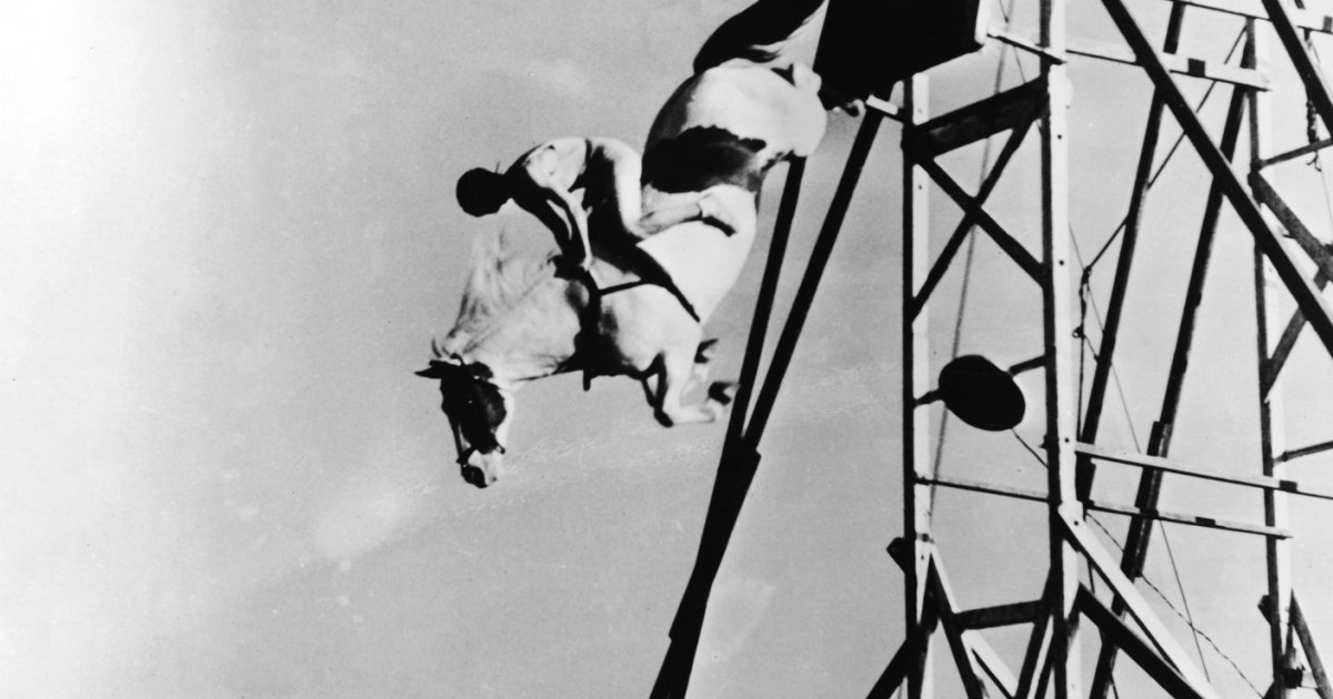 Remembering When Horse Diving Was an Actual Thing — Bunk