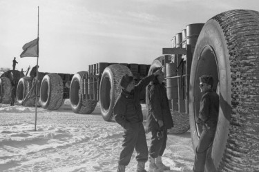 A US military LeTourneau LCC-1 Sno-Train carrying supplies near Camp Century in 1959.