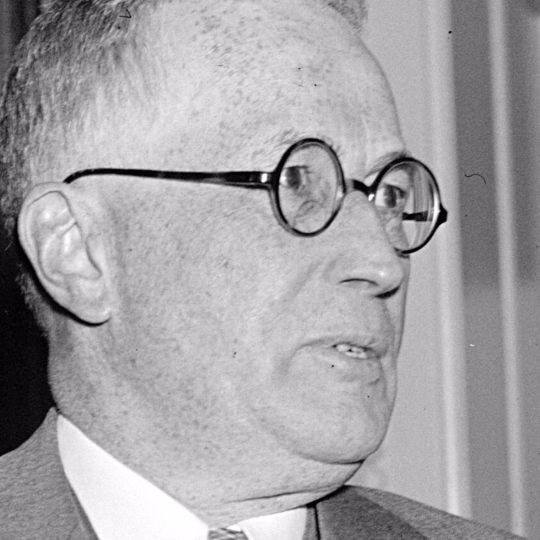 Louis Ludlow.