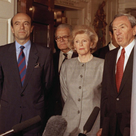 Pamela Churchill Harriman about to talk to reporters.