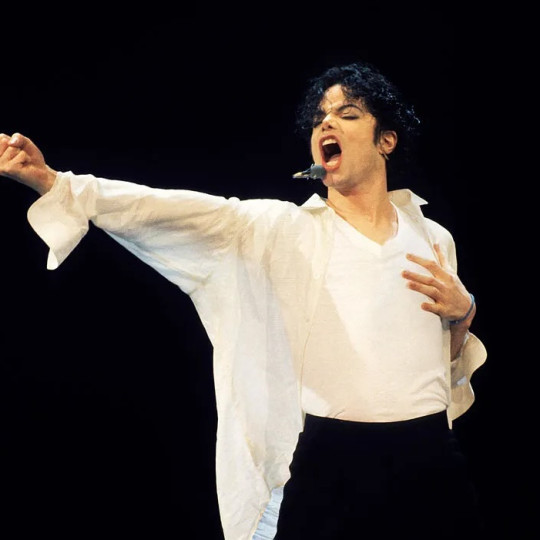 Michael Jackson singing