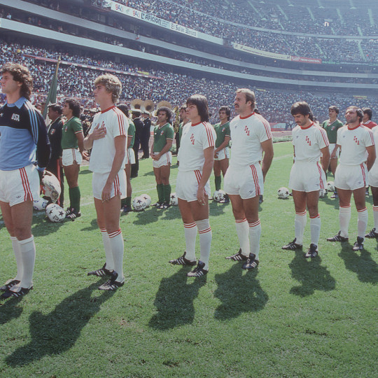 US National Team at the November 9, 1980 World Cup qualifier against Mexico.
