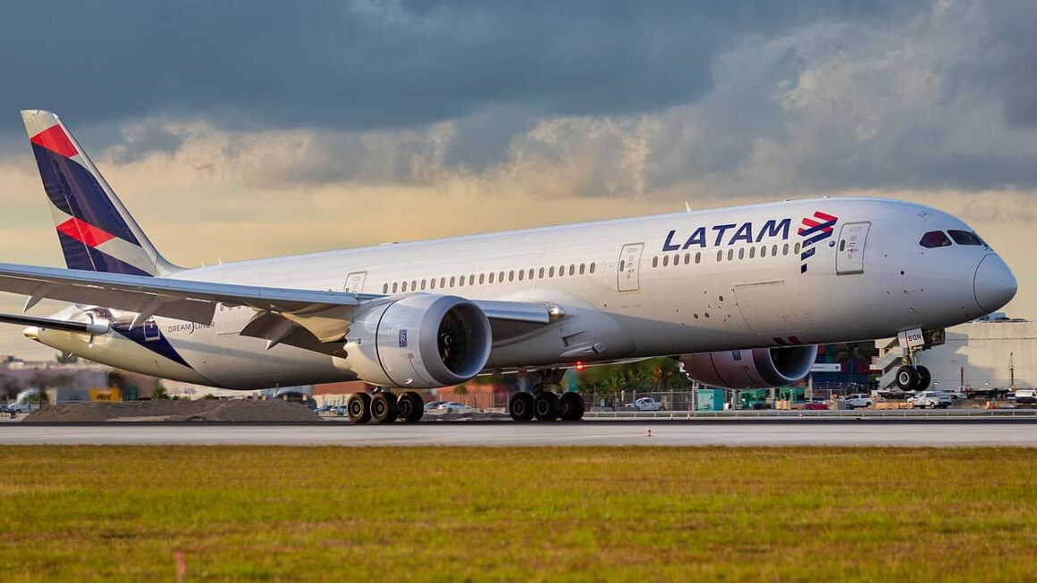 Aeroméxico y LATAM están entre las 5 aerolíneas más puntuales del mundo según el reporte anual de puntualidad de Cirium 1