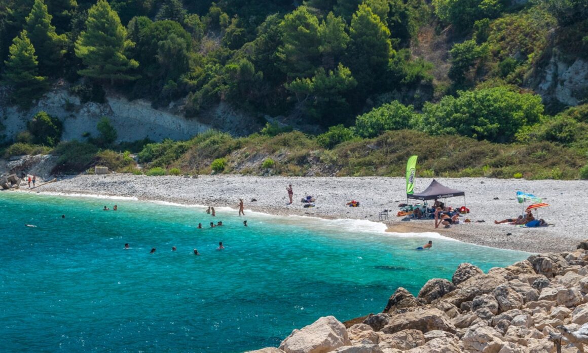 Albania: crecen las protestas contra un resort de lujo vinculado a Jared Kushner e Ivanka Trump 4