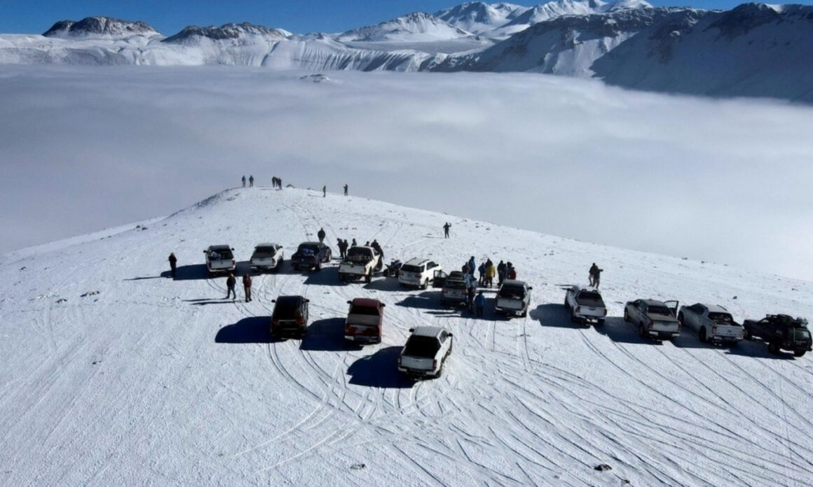 Rescate en la cordillera: cerca de 200 turistas quedaron atrapados por un temporal de nieve en Catamarca 2