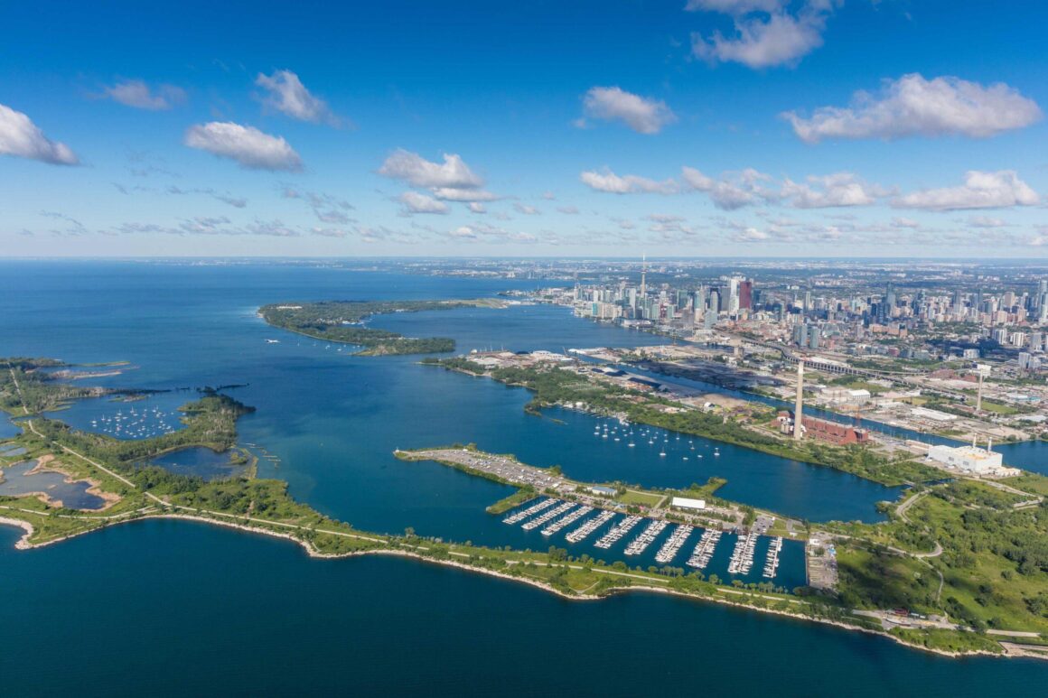 Trump evalúa cambiar el nombre del lago Ontario por “lago América” en plena escalada comercial con Canadá 1