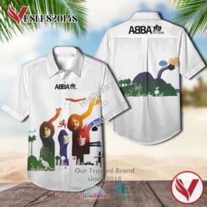 Dog-shaped data cable for charging and data transfer, compatible with Android Lightning Type-C devices.