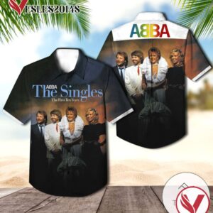 Magnetic phone mount for car dashboard, flexible design for easy adjustability and secure fastening.