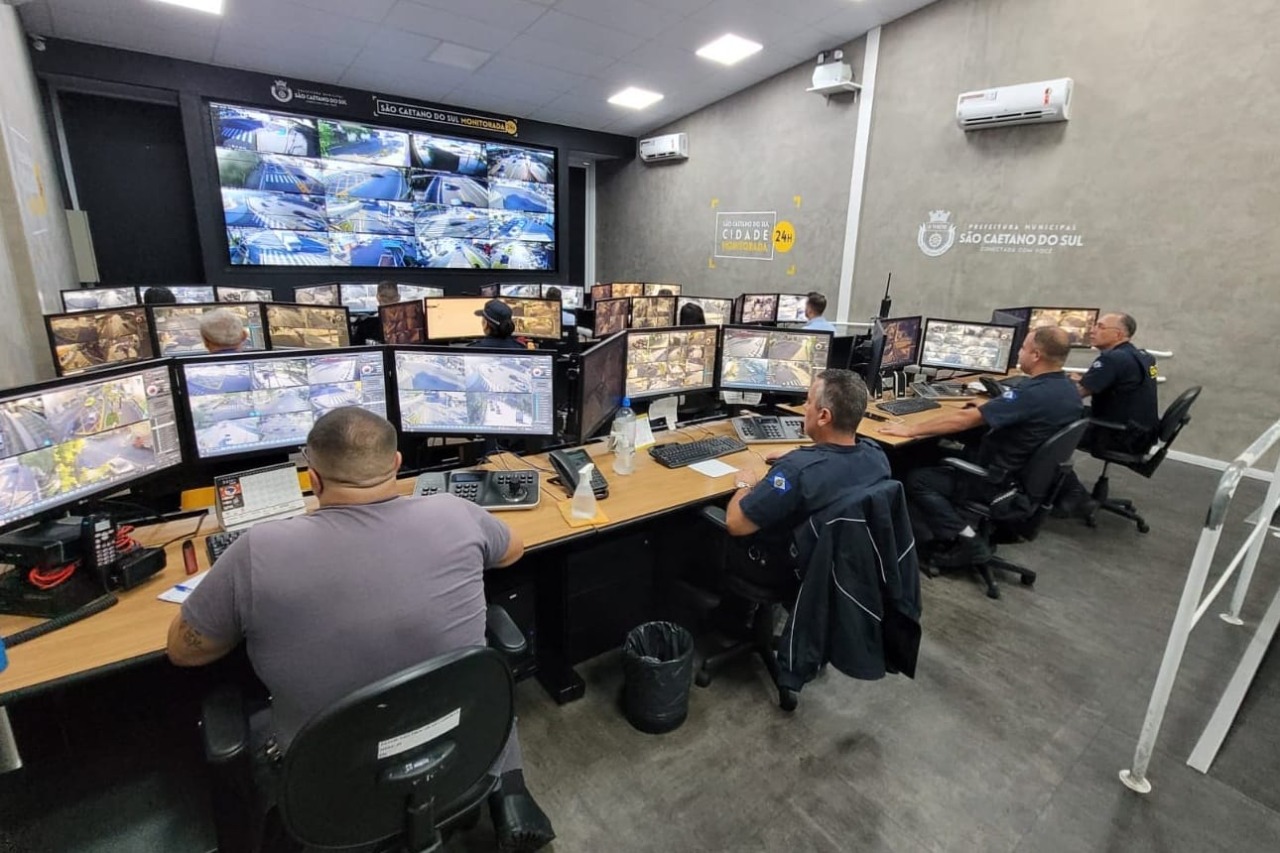 PM usa imagens do CGE de São Caetano e prende mulher que praticava roubos na área central da cidade