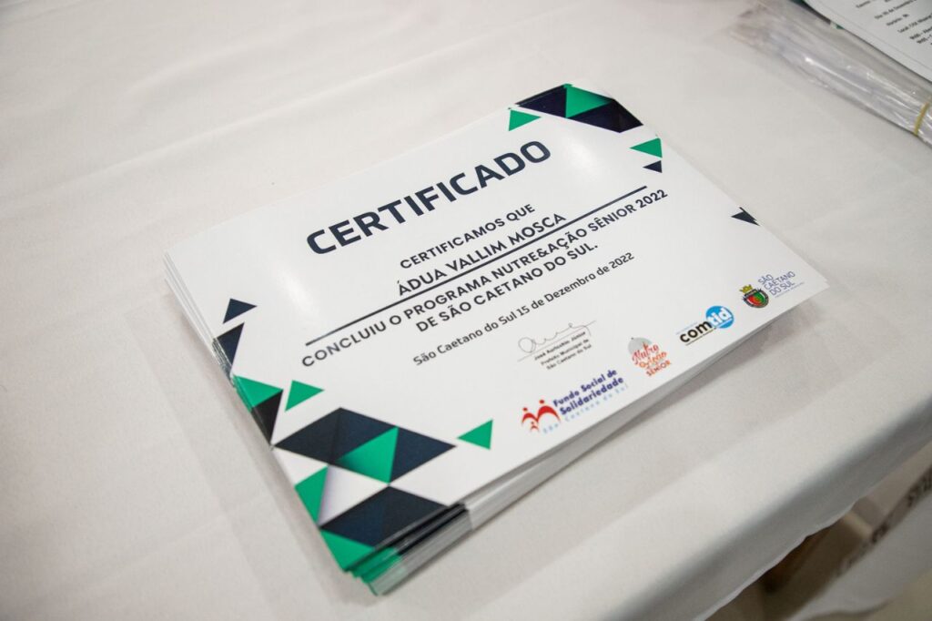 Prefeitura de São Caetano certifica alunos da Terceira Idade que concluíram curso do Nutre&Ação Sênior