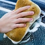 Cómo Lavar un Carro en Casa