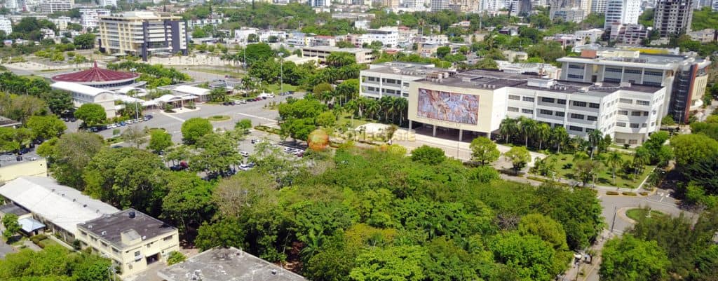Universidad Autónoma de Santo Domingo República Dominicana