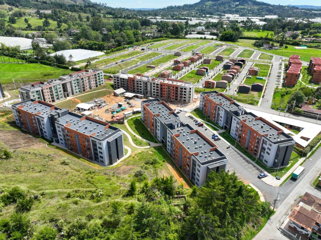 proyecto de vivienda VIS en la Ceja, Antioquia, La Heredia