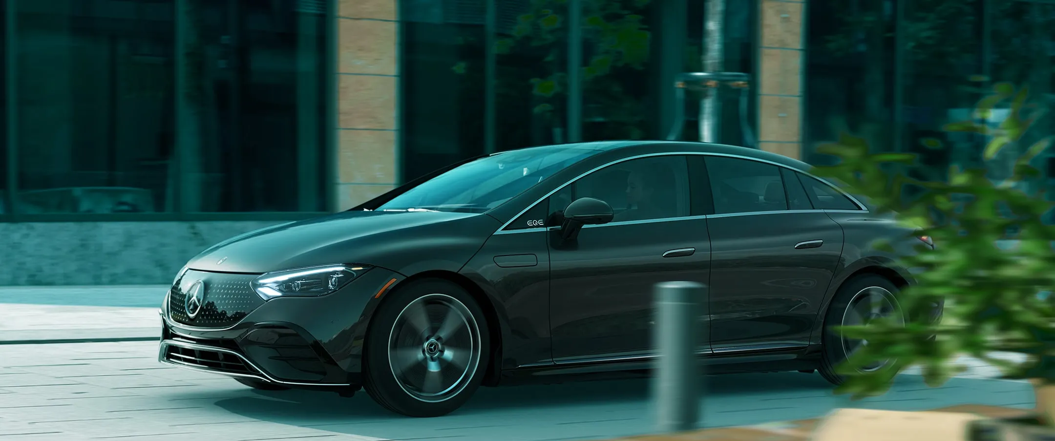 Mercedes-Benz EQE - Image